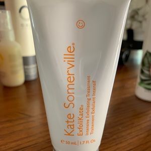 Look FAB!!! Kate Somerville Exfoliator